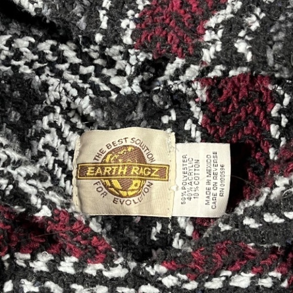 Earth Ragz Iguana Jack Baha Burgundy Pullover Sweatshirt - Picture 4 of 11